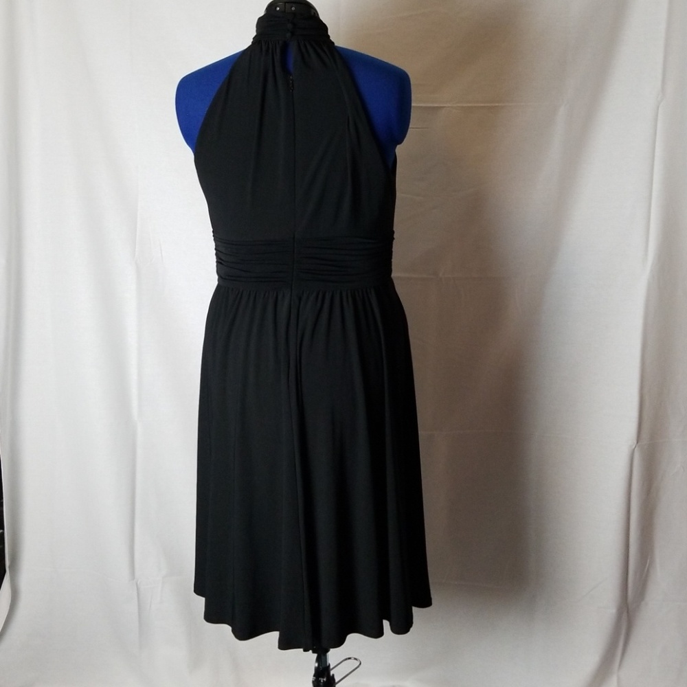Dress - Picture 3 of 5